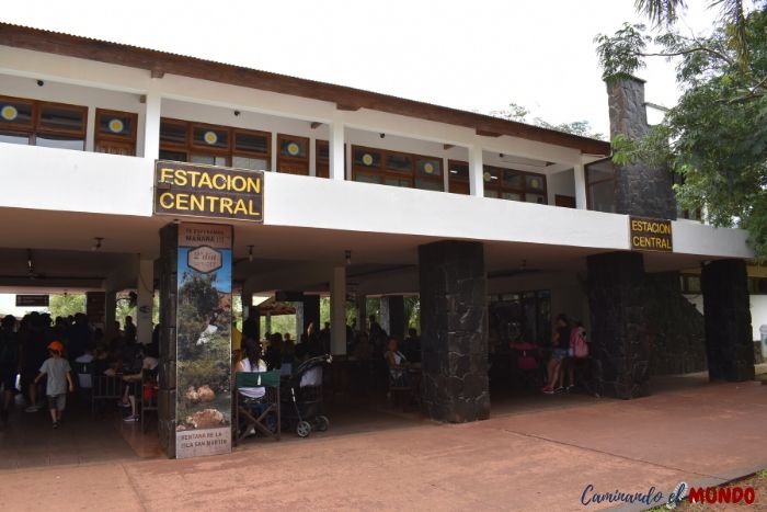 Estación Central de Iguazú colapsada al visitar las cataratas